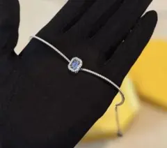 【SWAROVSKI】ブレスレットMillenia バングル　ブルー