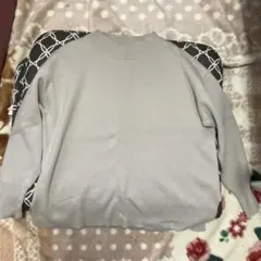 グレー クルーネック セーター