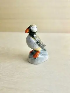 ニシツノメドリのフェーブ　陶器　フィギュア　鳥　置物