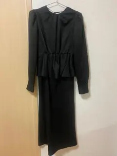 ブラックペプラムドレス Uネック