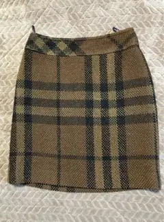 Burberry チェック柄 タイトスカート