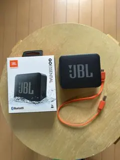 JBL GO ESSENTIAL Bluetoothスピーカー 防水のサムネイル
