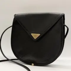 イヴサンローラン　ショルダーバッグ　YSL ロゴ金具　レザー　ブラック