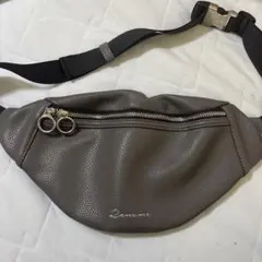 Rename ボディバッグ グレー