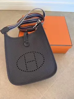 Item thumbnail for item 0fe9c834-f754-4be2-9b8a-23f2aa831f98