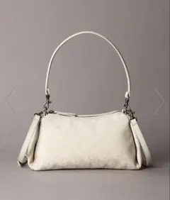 Calvin Klein カルバンクライン　モノグラム ショルダーバッグのサムネイル