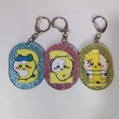 ちいかわ　ハチワレ　ラッコ　ラメアクリルキーホルダー