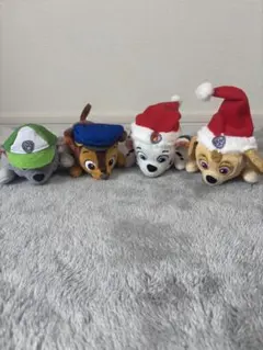 パウ・パトロール ぬいぐるみ 4体セット サンタ帽子付き