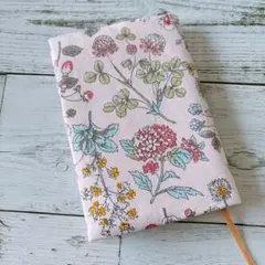 草花柄　ブックカバー 文庫本サイズ しおり付き ハンドメイド　②