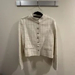 クリーム色 ツイードジャケット ボタン付き