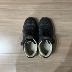 19センチ　Kappa キッズ トレーニングシューズ ブラック ゴールドのサムネイル