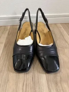 銀座かねまつ　ブラックレザー スリングバックパンプス