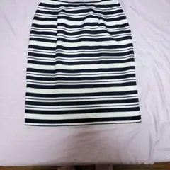 ボーダー柄 タイトスカート 膝丈のサムネイル