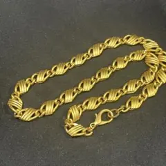 アクセサリー　チェーンネックレス　ゴールド色　necklace　gold