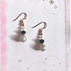 パールとブラックビーズのピアス