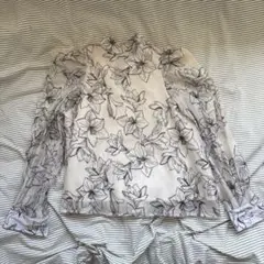 【当日発送】GRL ブラウス（花柄） ボウタイ付