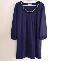 紺色　ワンピース　ビジュー付