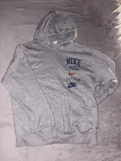 Nike グレー パーカー フード付き