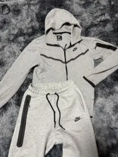 Nike　テックフリース　セットアップ　トップスxs パンツs 旧テック