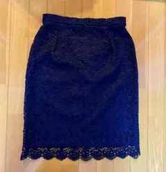 ユニクロ　ネイビー花柄レースタイトスカート