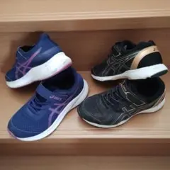 値下げ　asics キッズ スニーカー 22センチ　2足セット