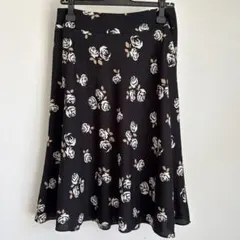 LAURA ASHLEY ローラアシュレイ　スカート　9号　黒　バラ柄