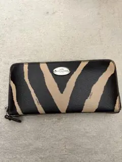 Coach長財布 黒とベージュ