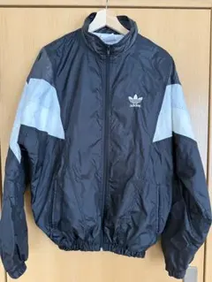 adidasナイロンジャケット
