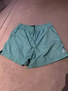 Jordan Brand グリーンショートパンツ Lサイズのサムネイル