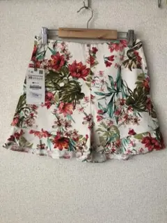 【新品未使用】ZARA ショートパンツ　花柄