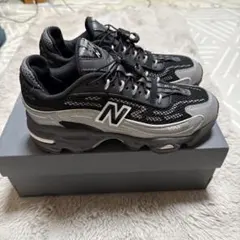 New Balance 1000 スニーカー ブラックのサムネイル