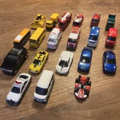 中古　トミカ20台セットのサムネイル