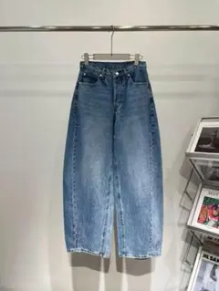 Item thumbnail for item 3b01d8e9-2fee-4d60-b468-9ed4ad865053