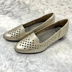美品✨ 【fitfit】 breathin パンプス 22センチ 3Eシャンパンのサムネイル