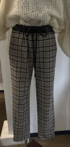 プライオリティ　チェック柄パンツ