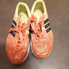 スニーカー