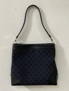 【美品】GUCCI GGキャンバス ショルダーバッグ ブラックのサムネイル