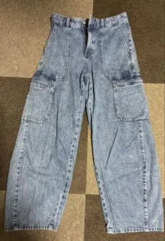 GU バレルレッグカーゴジーンズ　Mサイズのサムネイル