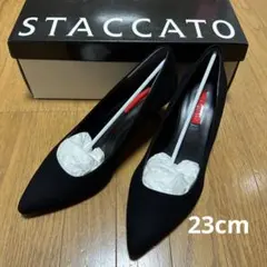 【新品】パンプス 黒 23.0cm ‪‪❤︎‬ STACCATOのサムネイル