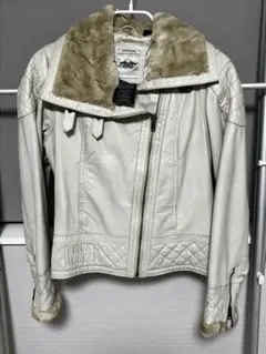 Item thumbnail for item 9de9845f-ef61-4787-a176-d88ab08ee18f