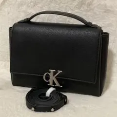 極美品 カルバンクライン ロゴ ショルダーバッグ フラップ 2way ブラックのサムネイル