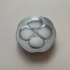 キャンメイク　イルミネイティングフィニッシュパウダー　01