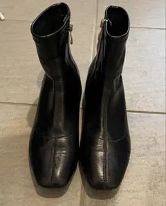 黒 レザー ブーツ 中ヒール