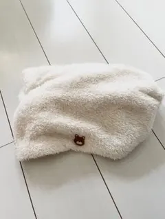 クリーム色フリースマフラー クマ刺繍