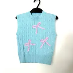 水色ニットベスト　リボン付