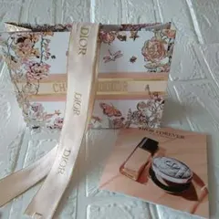 クリスチャン・ディオール　Dior　ギフトクラッチ＆化粧品サンプル