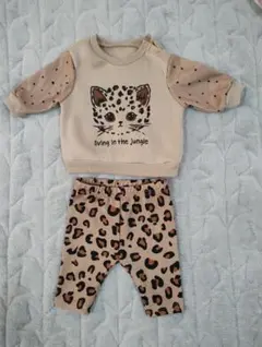 トレーナーとヒョウ柄パンツ セット