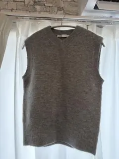 ZARA グレー Vネック ノースリーブ ニットベスト