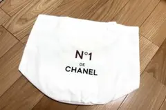 CHANEL N°1 DE CHANEL トートバッグのサムネイル