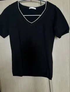 a.V.V standard 黒 半袖 Vネック トップス